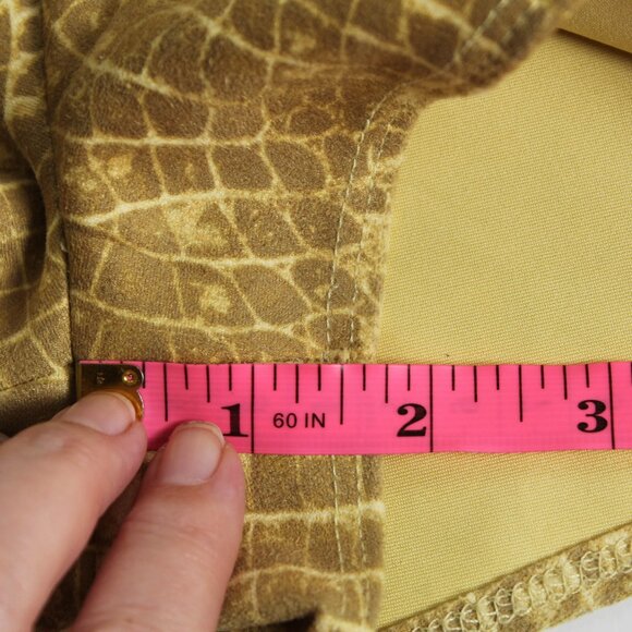 Urban Outfitters Yellow Snakeskin High Rise Shorts Large Zipper Detail - Picture 11 of 12